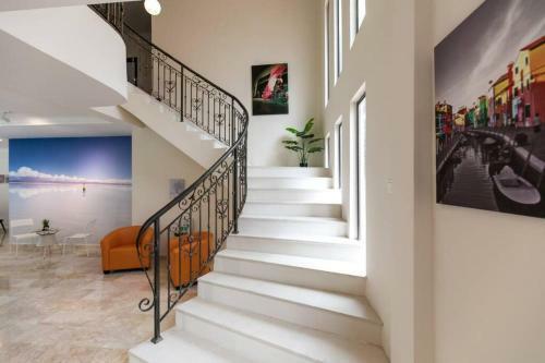 Dolce Vita Spanish Pool Villa-15pax,event&shooting