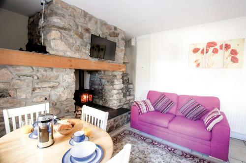 Berry Hall Cottage - 2 Bedroom Cottage - Port Eynon