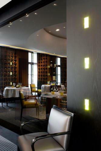 Hotel La Pyramide