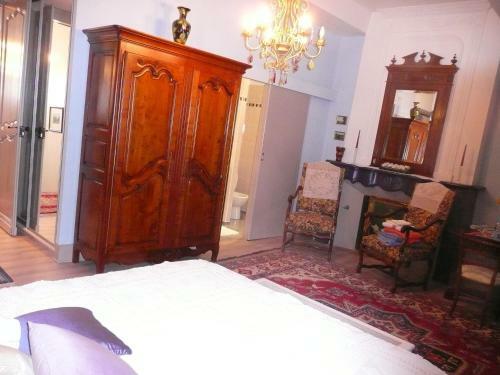 Hostal Chambres D'h�tes Saint Roch