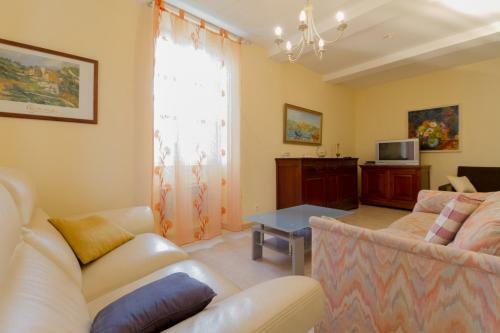 Hostal Chambres D'h�tes Saint Roch