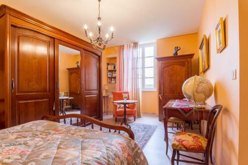 Hostal Chambres D'h�tes Saint Roch