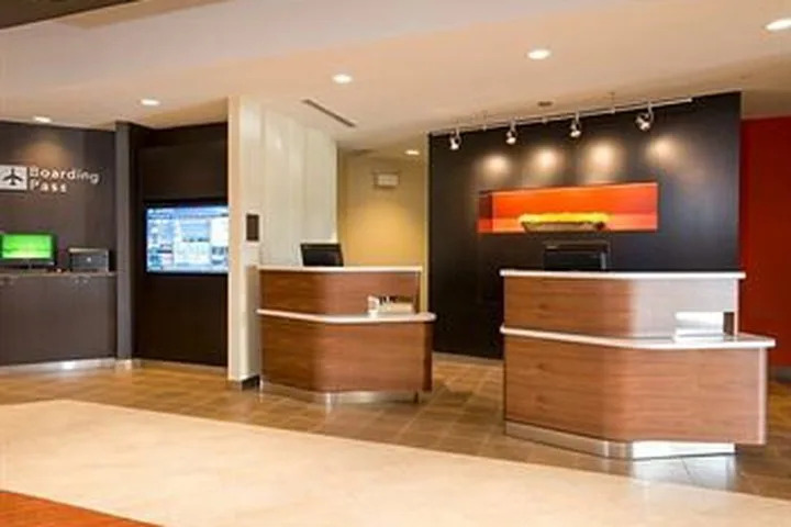 Hotel Courtyard By Marriott Cincinnati Midtown/rookwood