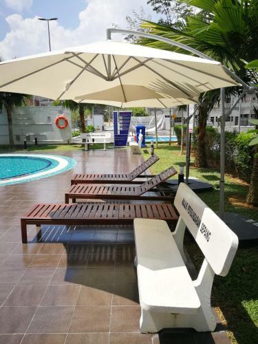 Apartamento Ehsan Residence Poolview + Wifi @ Klia-sepang-nilai