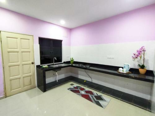 D` Totok Housestay