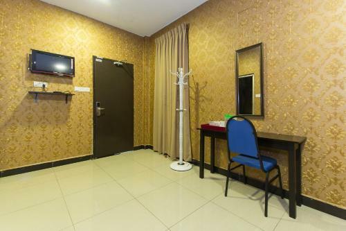 Oyo 439 Night Queen Hotel