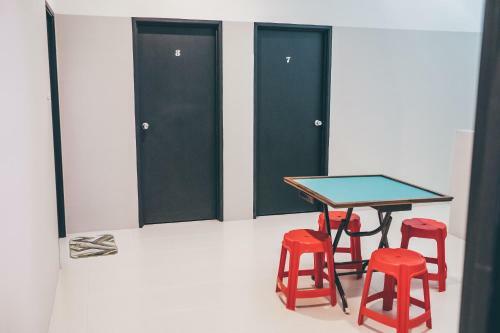 Hostal J Residence