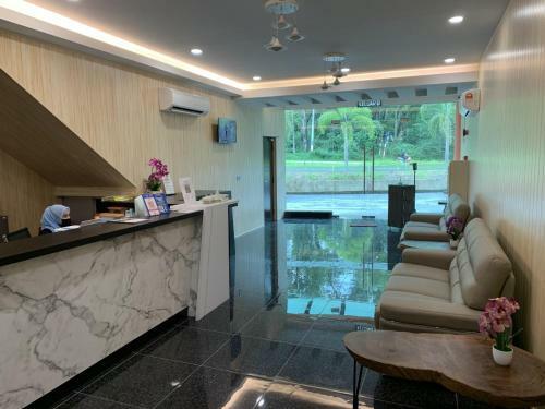 M Quality Hotel