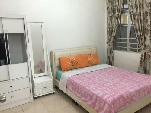 Cameron Supersave Apartment @ Crown Imperial Court