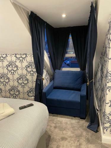 Apartamentos Ashbys Deluxe Studios