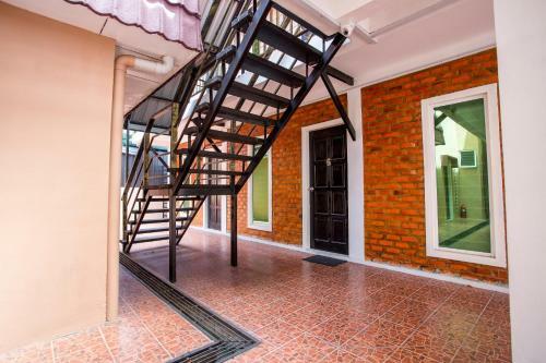 Hotel Oyo 90178 Classic Homestay