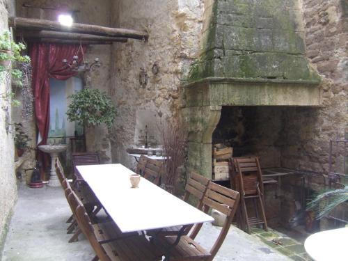 Bed & Breakfast Bize De La Tour