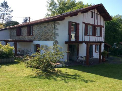 Hostal Maison D'h�tes Uhaldia