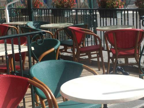 Hotel-caf� Du Trinquet