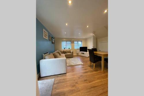 Apartamento Entire 2-bedroom Home By Weghomes