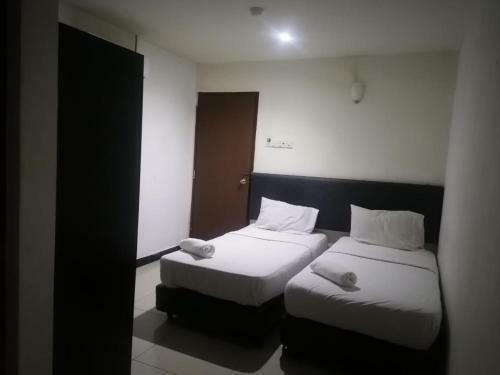 Oyo 90392 Pulai City Hotel