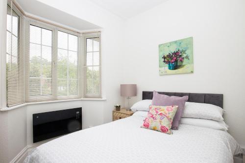 52 Madeira Park Flat 6