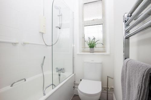 52 Madeira Park Flat 6