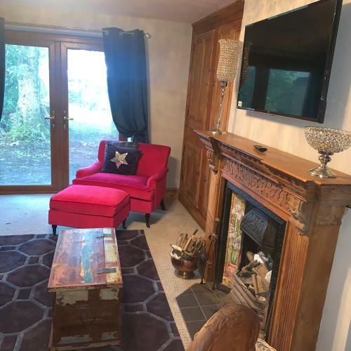 The Cottage, Grotton Hall, Lydgate, Saddleworth