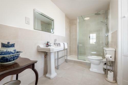 Easter Kincaple Farmhouse, Sleeps 16, St Andrews