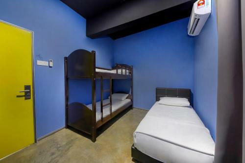 Hotel Spot On 89956 The Blue Malacca