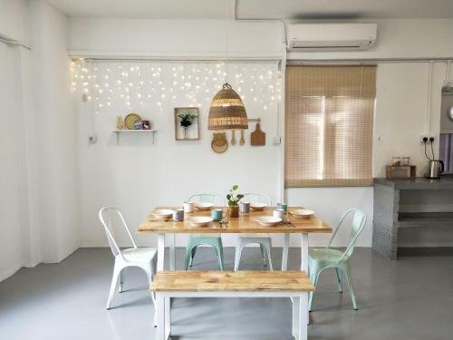 Cloth Art Apartment