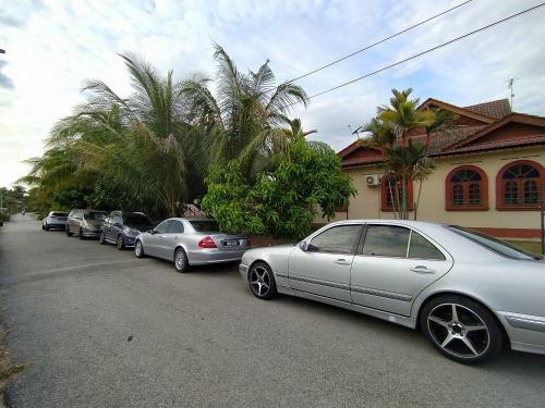 Diera Villa Homestay Musl1m Only