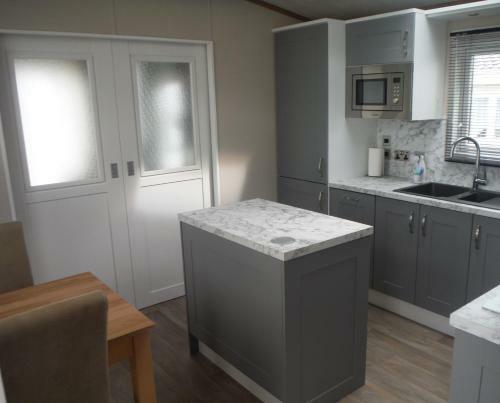 4 Berth Luxury Mini Lodge
