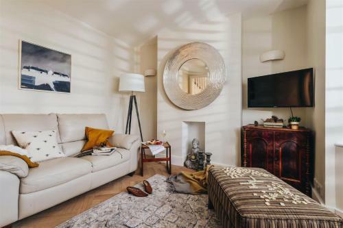 Littlefields - Stylish, Modern Cottage With Large Garden, Close To Beach