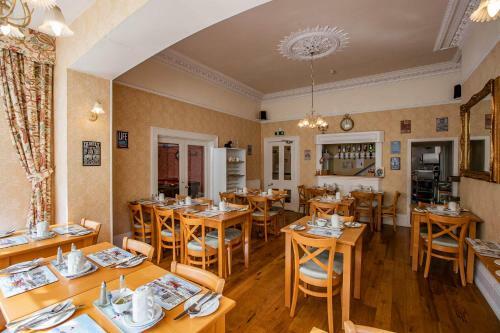 Bed & Breakfast The Raincliffe Hotel