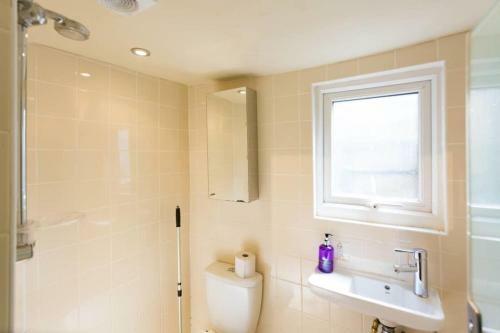 Seaside Hideaway - With Parking