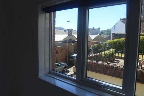 10 Tuthill