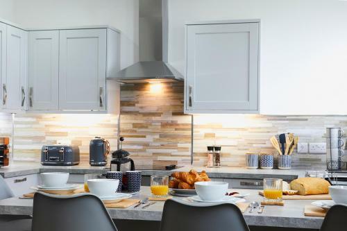 Apartamento Bay View.....amazing Location Looking Sea Views!!!