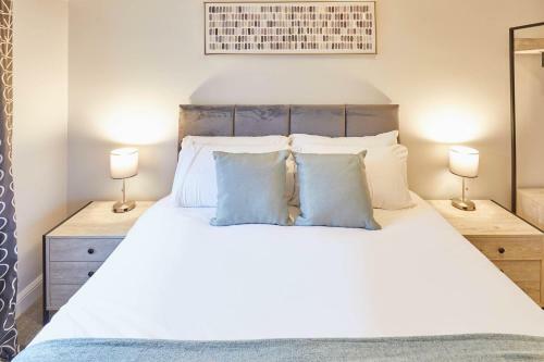 Host & Stay - The Avenue Victoria Apartment