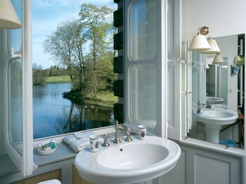 Hotel Chateau De Canisy