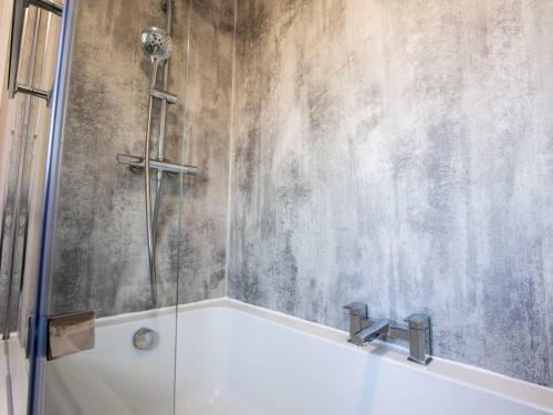 Pass The Keys Stylish Modern Victorian Home With Two Bedrooms