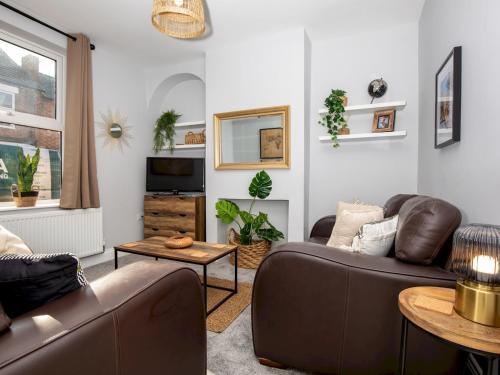 Pass The Keys Stylish Modern Victorian Home With Two Bedrooms
