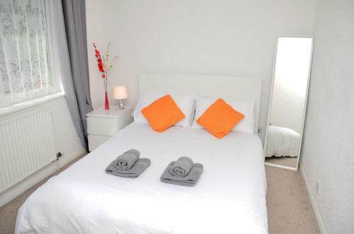 Dreams Serviced Accommodation- Staines/heathrow