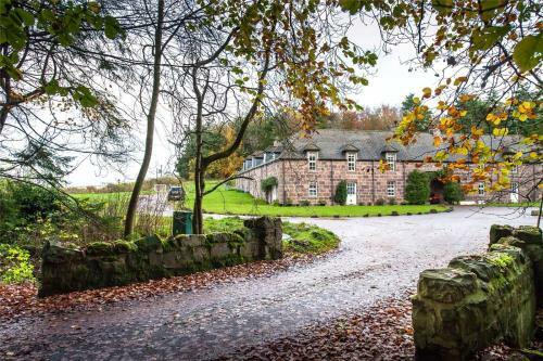 Dunnottar Woods House