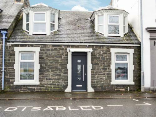 Elistrand Cottage