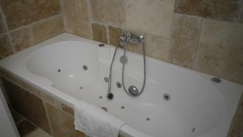 Hotel H�tellerie Nouvelle De Villemartin