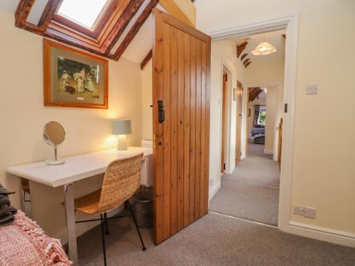 Holly Cottage