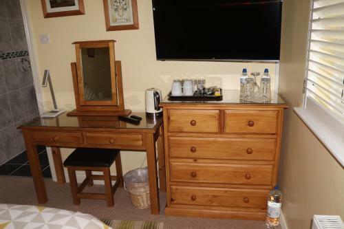 Bed & Breakfast Highworth House