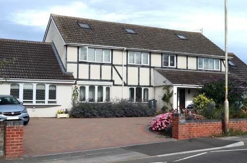 Bed & Breakfast Highworth House