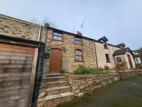 3 Bed Luxury Cottage With Private Hot Tub