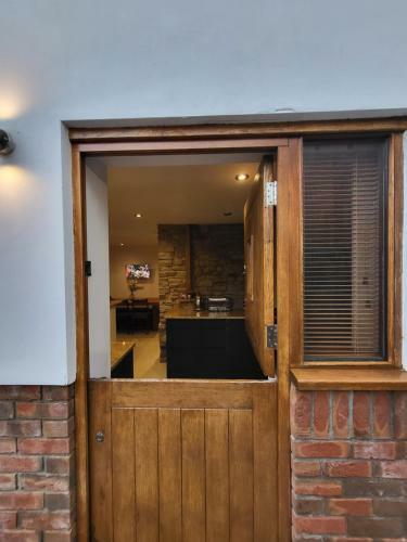 3 Bed Luxury Cottage With Private Hot Tub