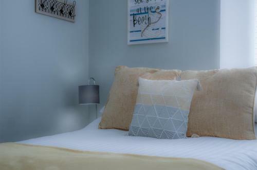 Flint House - 2 Bedroom Apartment - Tenby
