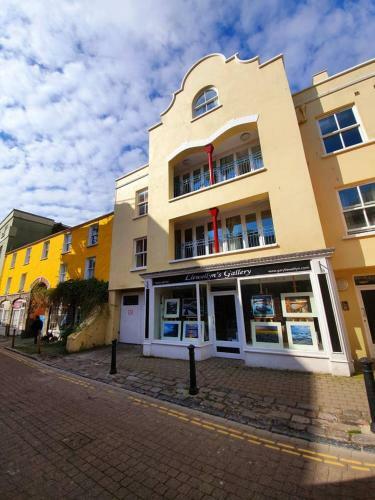 Apartamento Stylish Flat In Central Tenby + Parking & Balcony