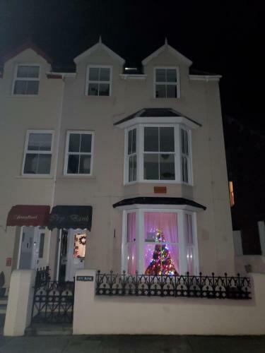 Hostal Ivy Bank Guest House, Tenby