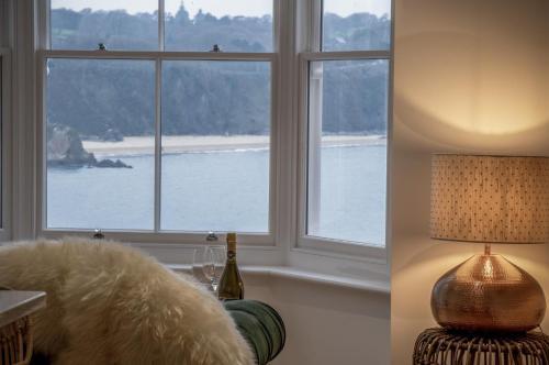 Azure - 2 Bedroom Apartment - Tenby